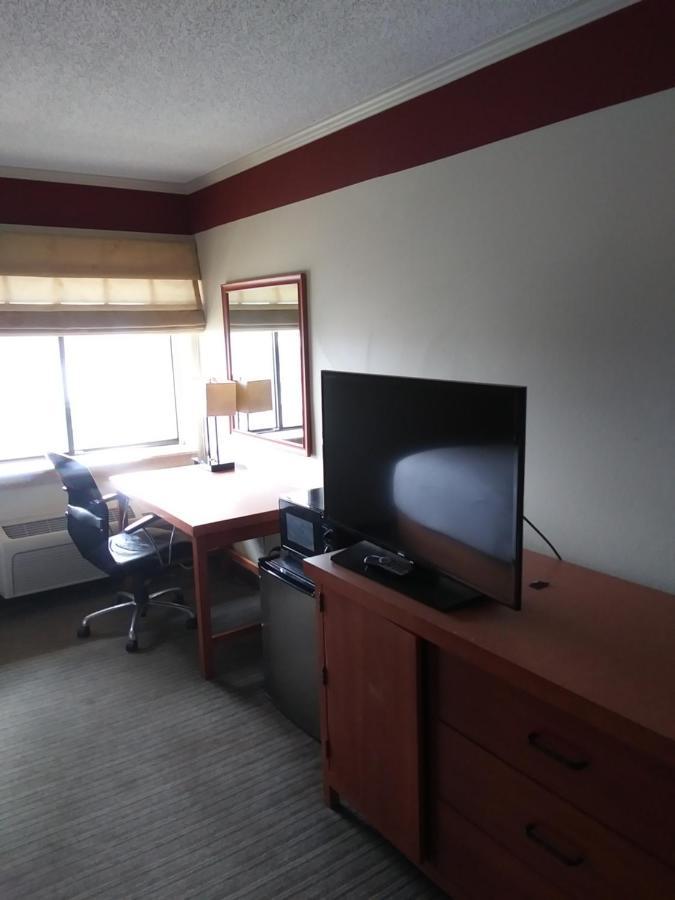 Travelodge By Wyndham Columbus State University Extérieur photo