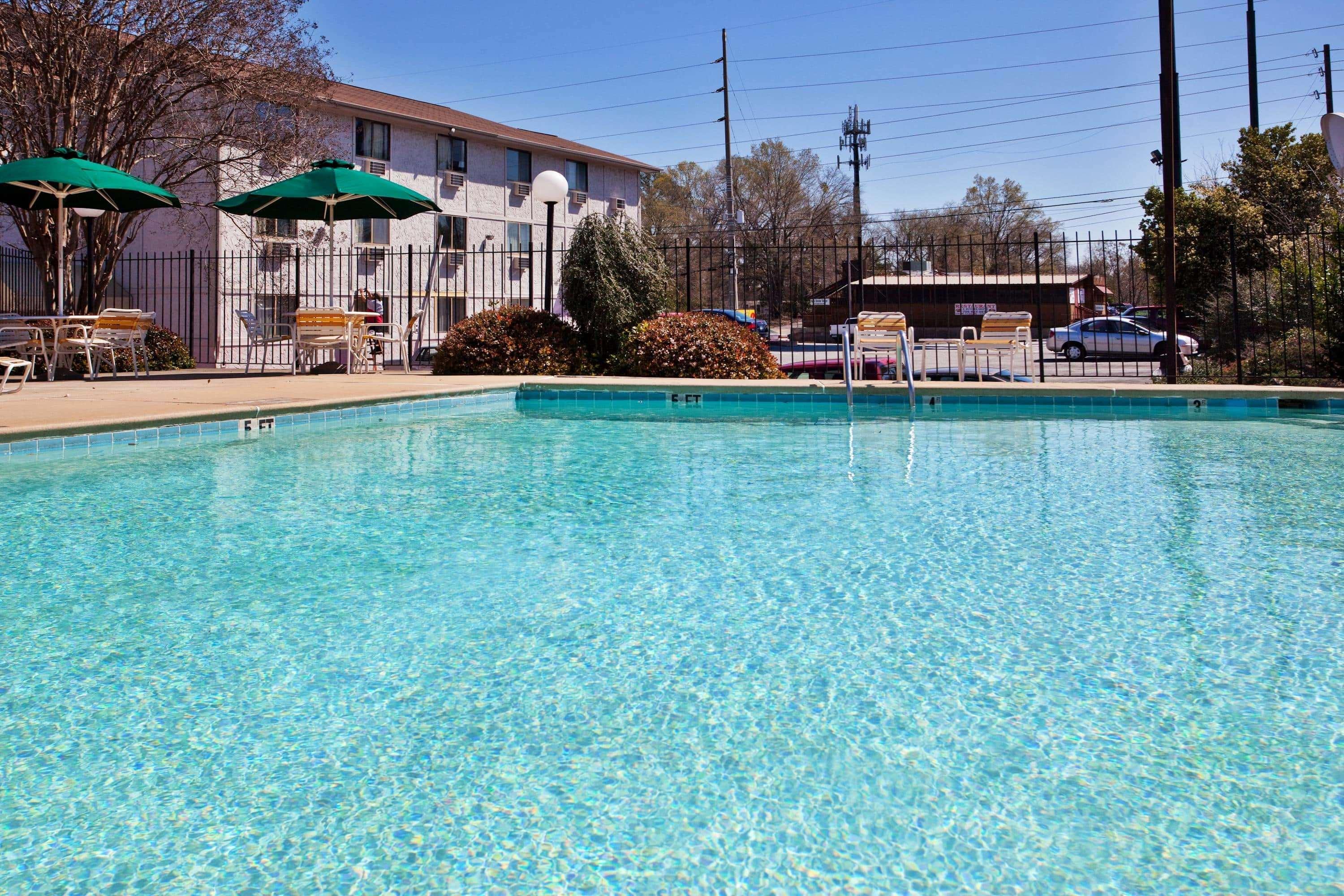 Travelodge By Wyndham Columbus State University Extérieur photo